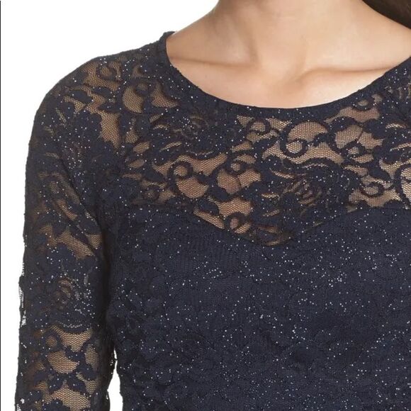 Floral & Lace Two-Piece Gown
SEQUIN HEARTS NEW. Size 7 - Picture 5 of 5